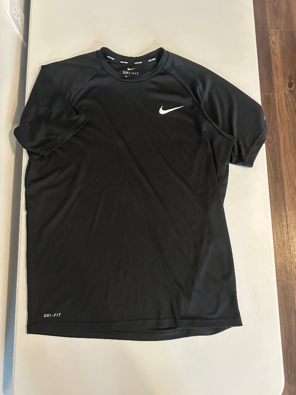Nike Dri-FIT Swim Rash Guard Shirt Men's Medium Black Short Sleeve UPF Surf Tee